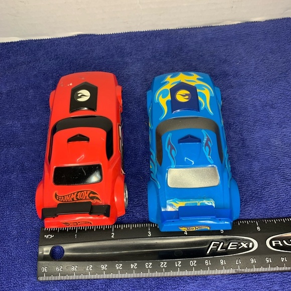 Hot Wheels Pull Back Racers, Red Fast Fish, Kids Toys for Ages 3 Up Gifts - Picture 7 of 9